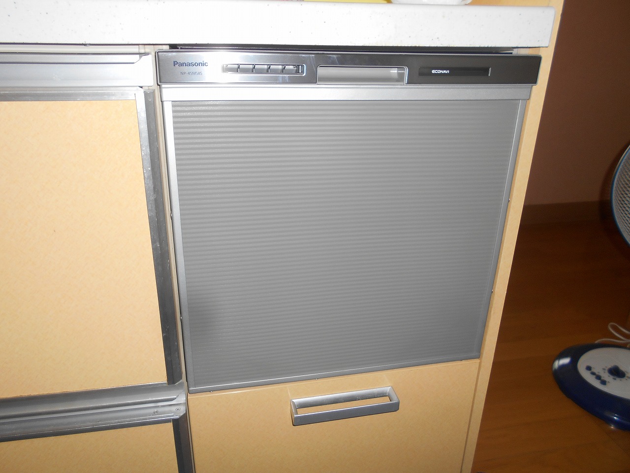 Panasonic製食器洗い乾燥機 NP-45MS8S