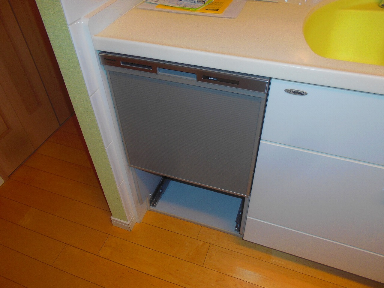 Panasonic製食器洗い乾燥機 NP-45MS8S