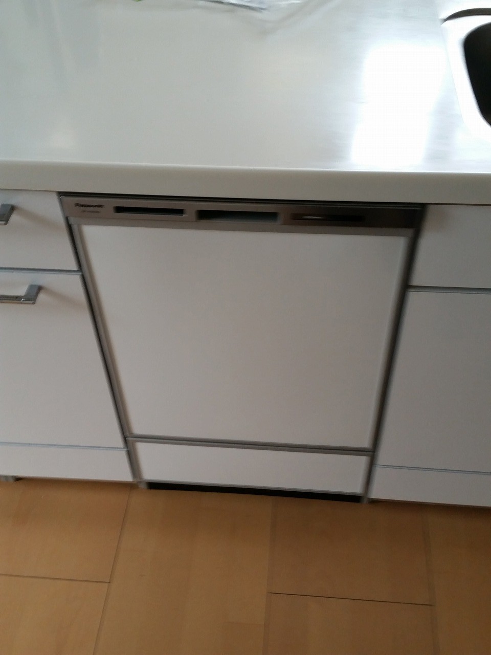 Panasonic製食器洗い乾燥機 NP-45MD8S