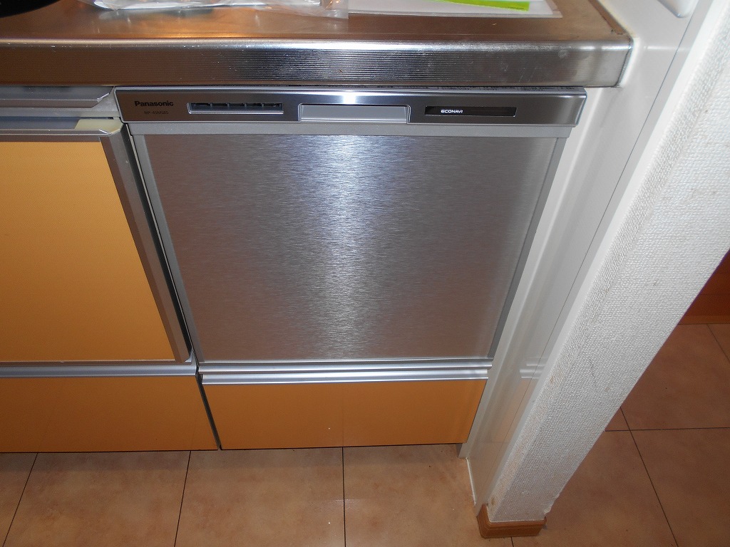 Panasonic製食器洗い乾燥機 NP-45MS8S