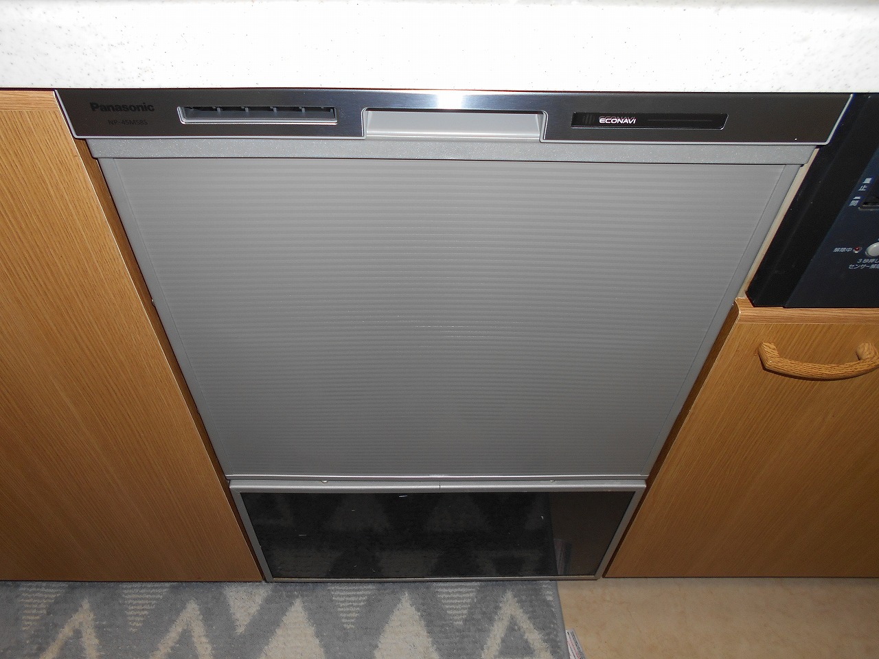 Panasonic製食器洗い乾燥機 NP-45MS8S