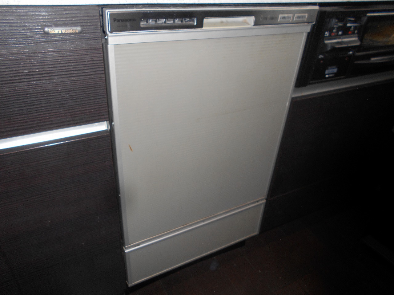 Panasonic製食器洗い乾燥機 NP-45MD8S