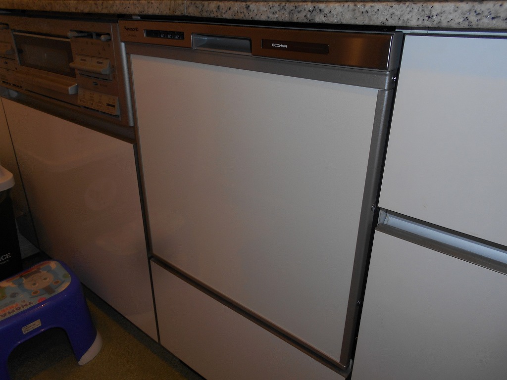 Panasonic製食器洗い乾燥機 NP-45MS8S