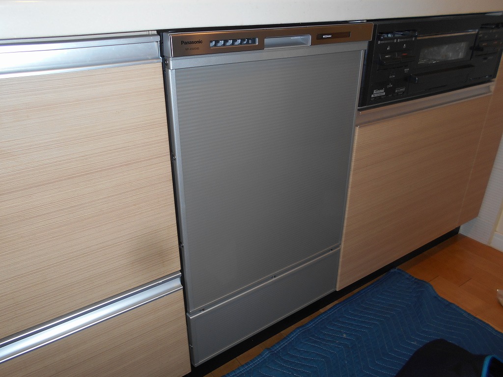 Panasonic製食器洗い乾燥機 NP-45MD8S