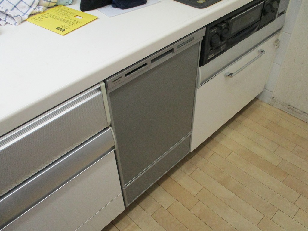 Panasonic製食器洗い乾燥機 NP-45MD8S