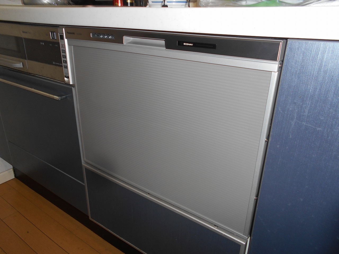 Panasonic製食器洗い乾燥機 NP-60MS8S