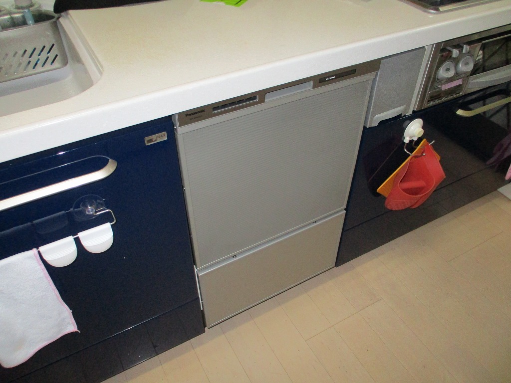Panasonic製食器洗い乾燥機 NP-45MS8S