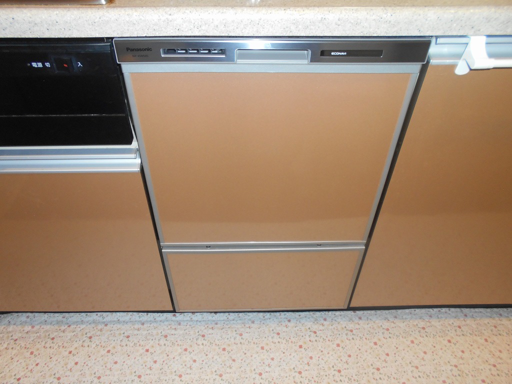 Panasonic製食器洗い乾燥機 NP-45MS8S