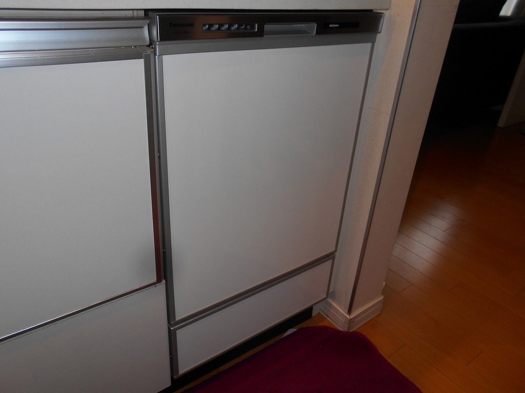 Panasonic製食器洗い乾燥機 NP-45MD8S