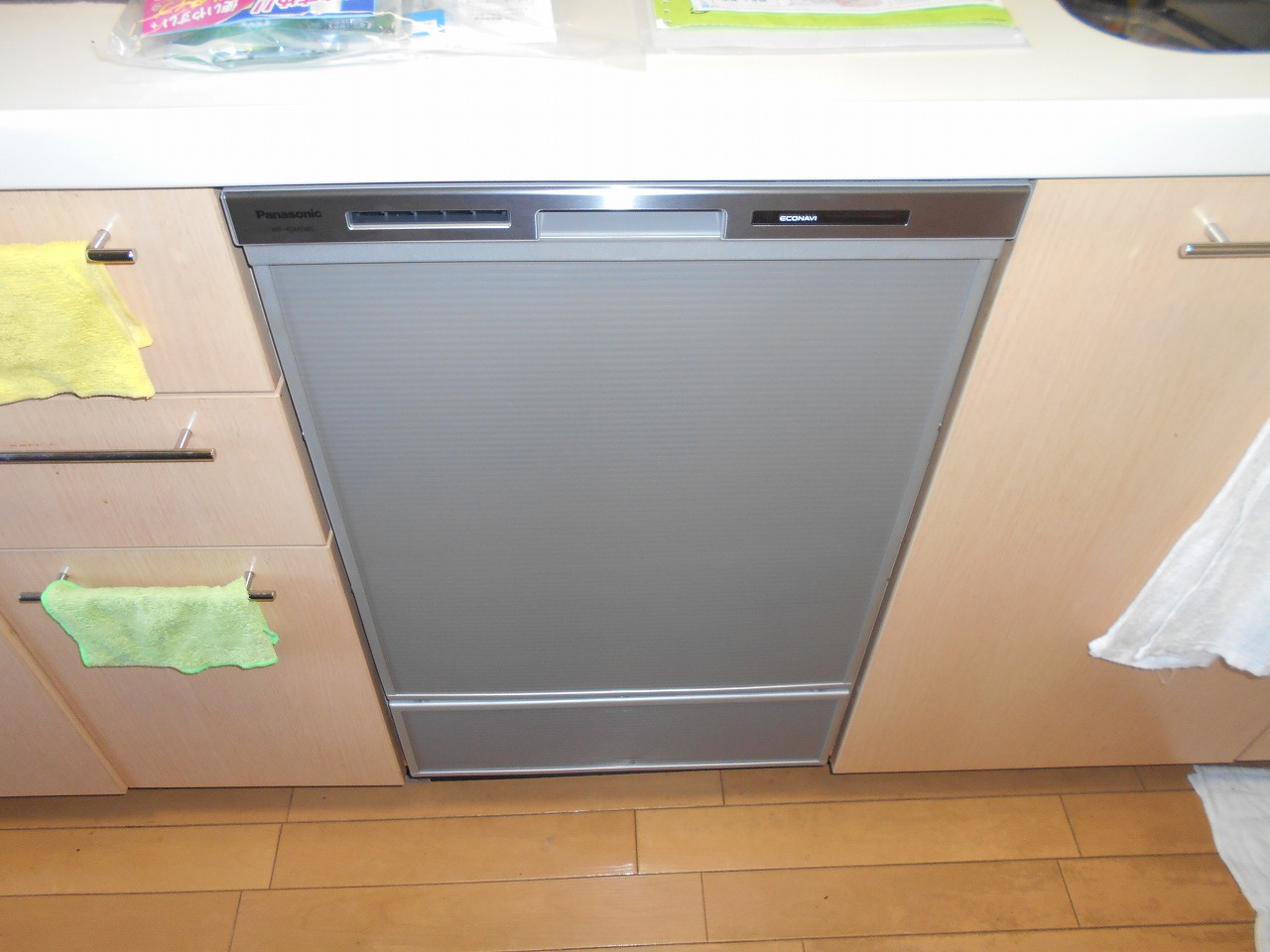 Panasonic製食器洗い乾燥機 NP-45MD8S