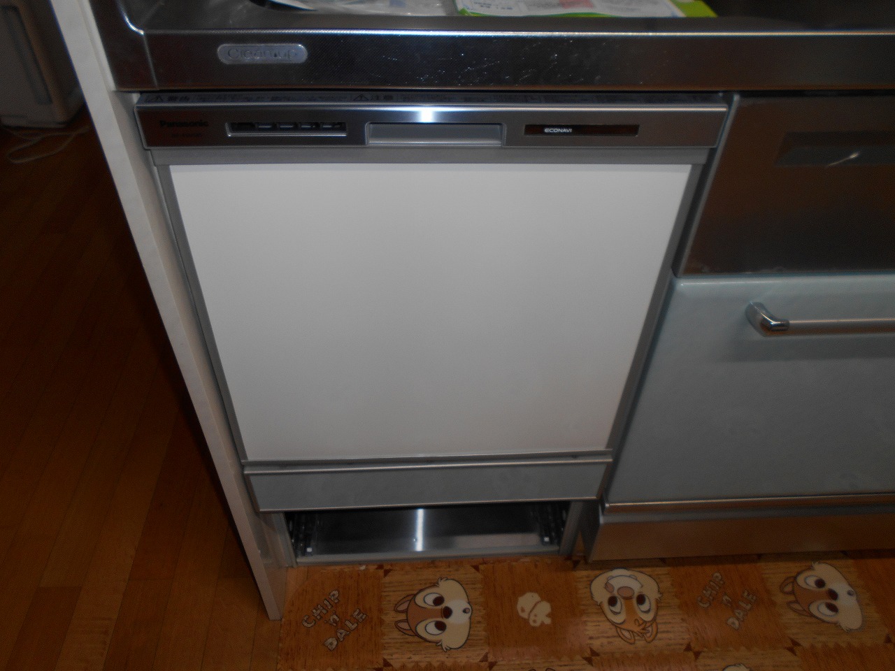 Panasonic製食器洗い乾燥機 NP-45MS8S