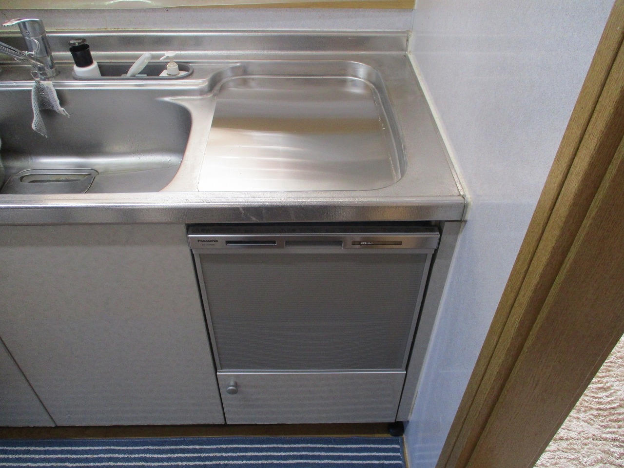 Panasonic製食器洗い乾燥機 NP-45MS8S