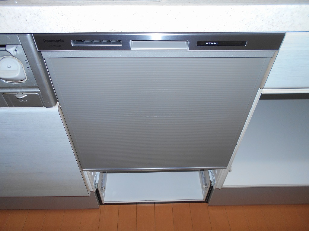 Panasonic製食器洗い乾燥機 NP-45MS8S