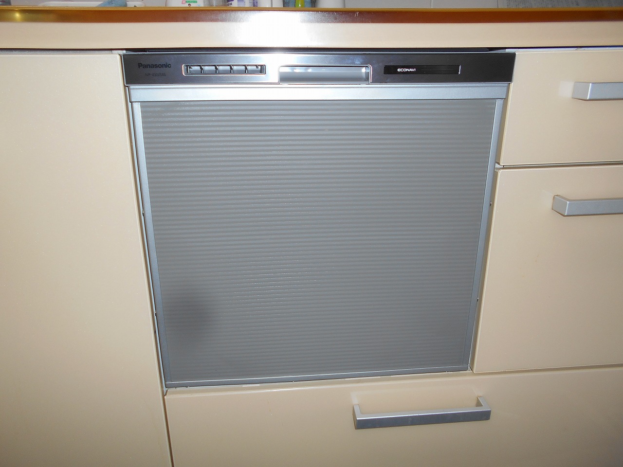 Panasonic製食器洗い乾燥機 NP-45MS8S