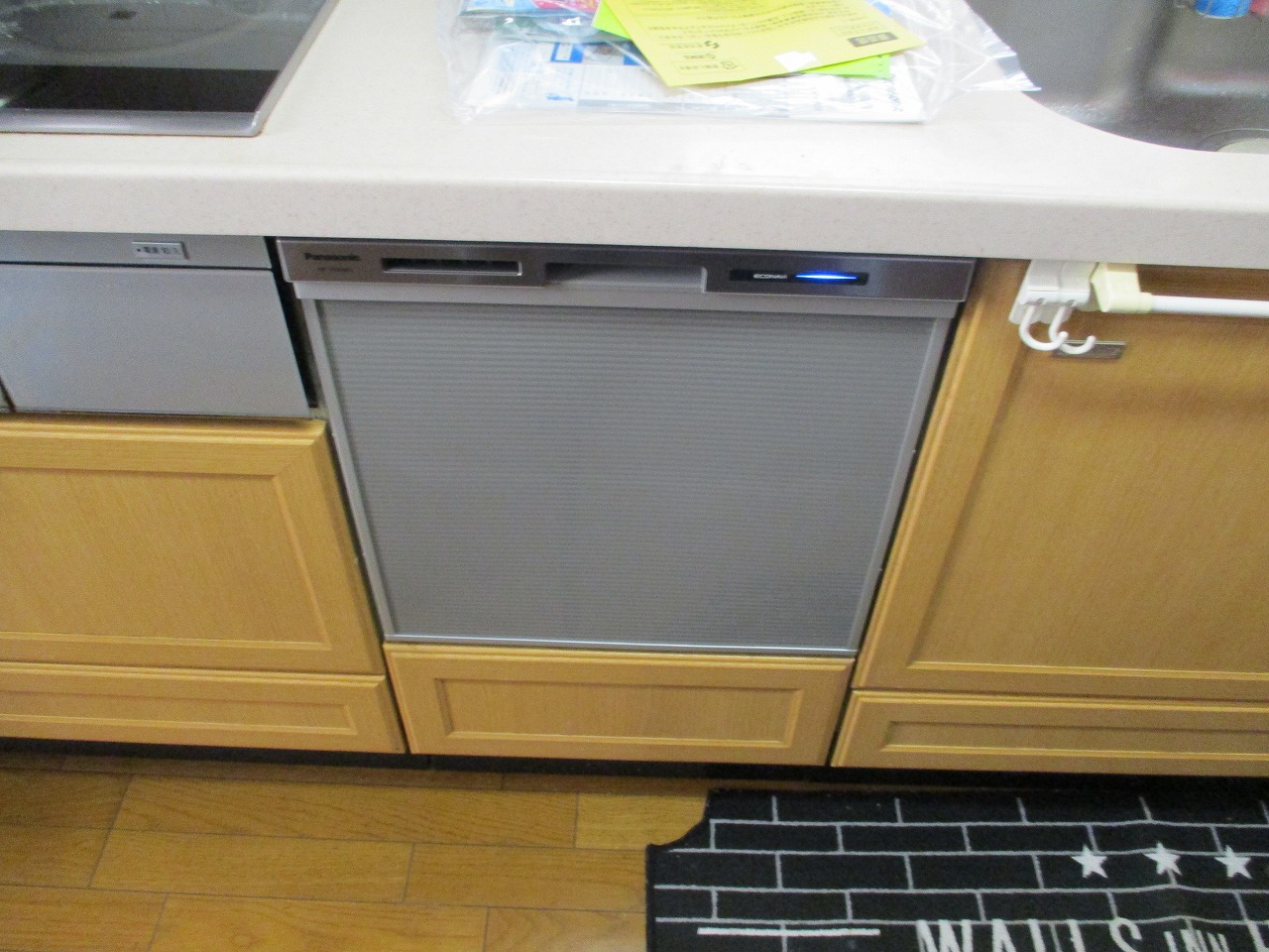 Panasonic製食器洗い乾燥機 NP-45MS8S