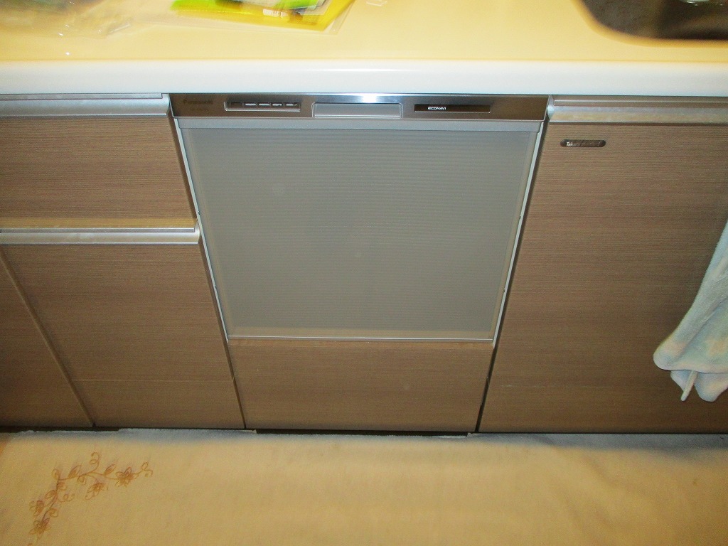 Panasonic製食器洗い乾燥機 NP-45MS8S