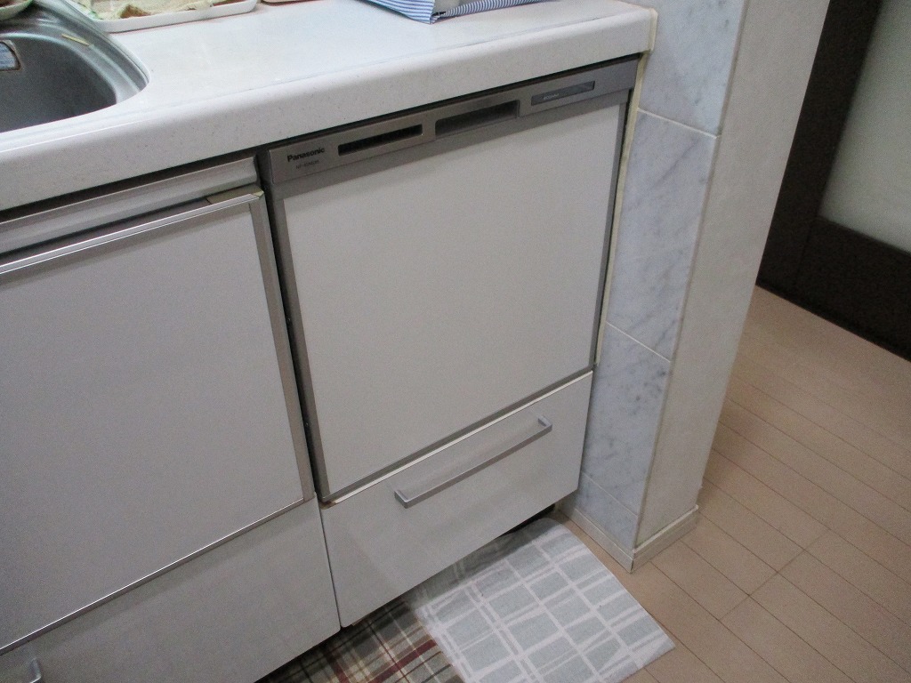 Panasonic製食器洗い乾燥機 NP-45MS8S