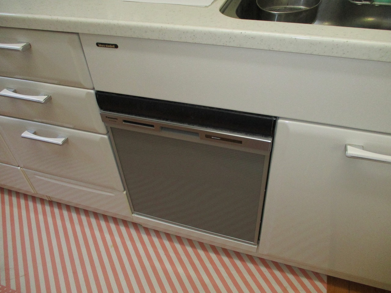 Panasonic製食器洗い乾燥機 NP-45MS8S