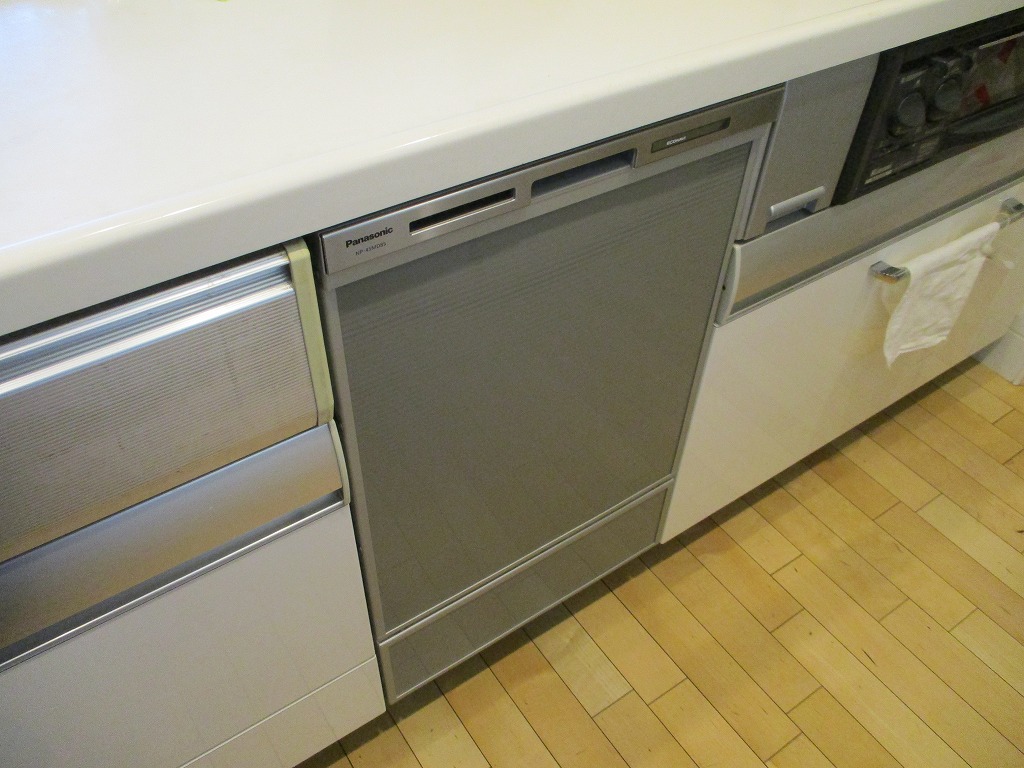 Panasonic製食器洗い乾燥機 NP-45MD8S