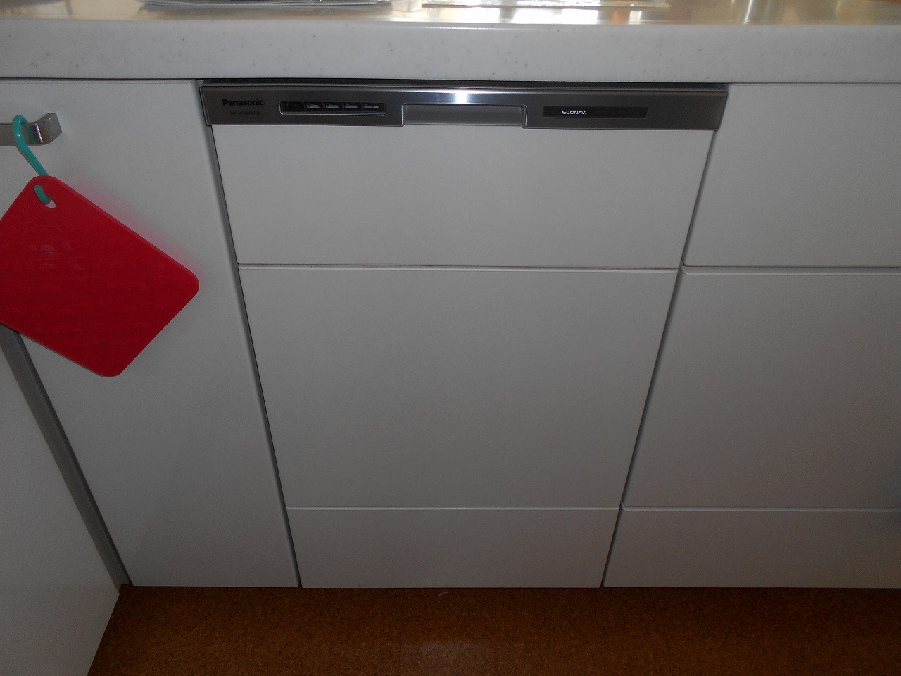 Panasonic製食器洗い乾燥機 NP-45MD8W