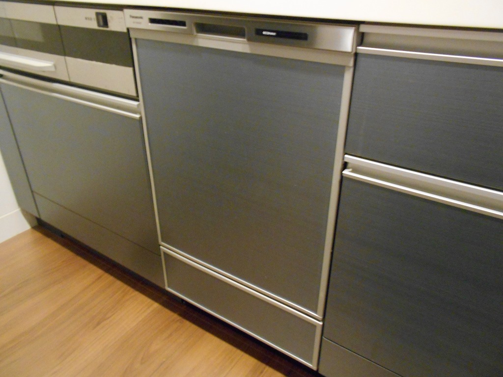 Panasonic製食器洗い乾燥機 NP-45MD8S