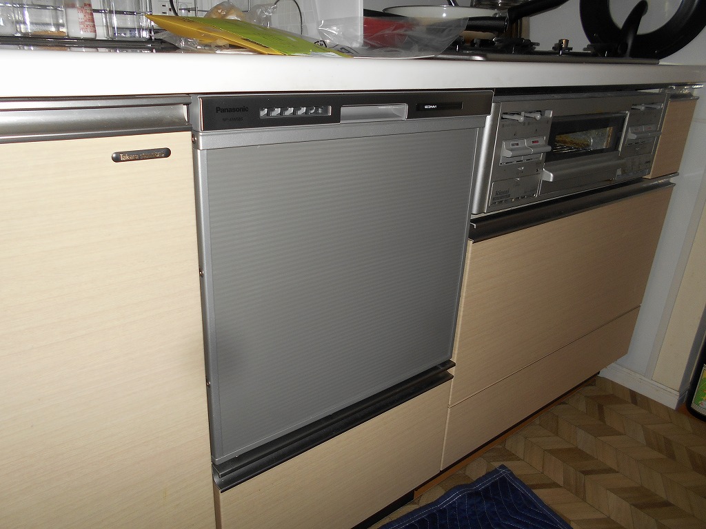 Panasonic製食器洗い乾燥機 NP-45MS8S
