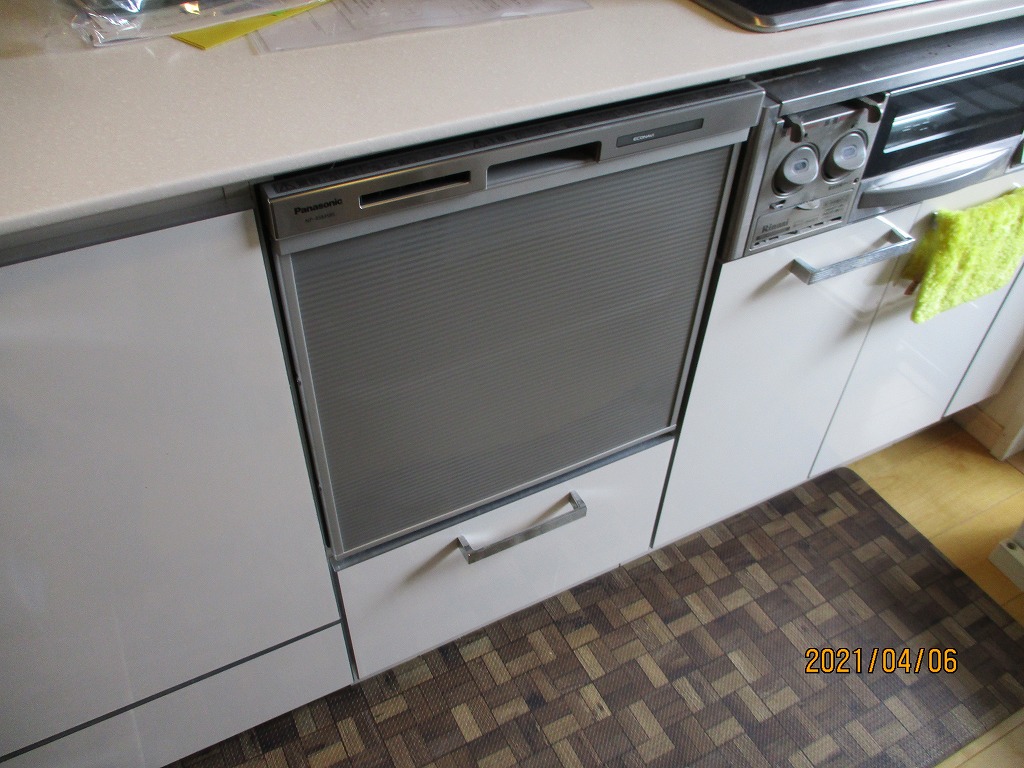 Panasonic製食器洗い乾燥機 NP-45MS8S
