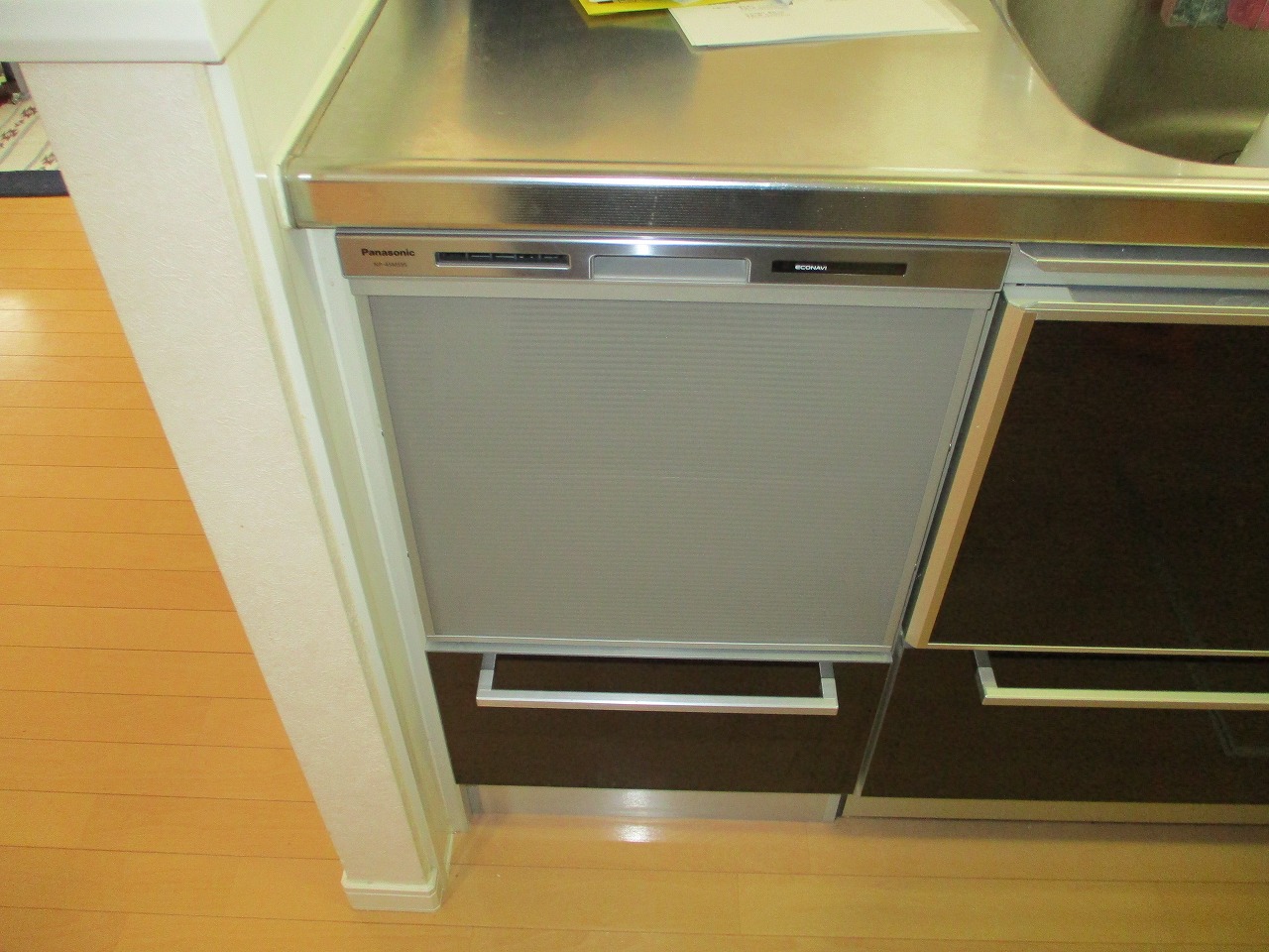 Panasonic製食器洗い乾燥機 NP-45MS9S