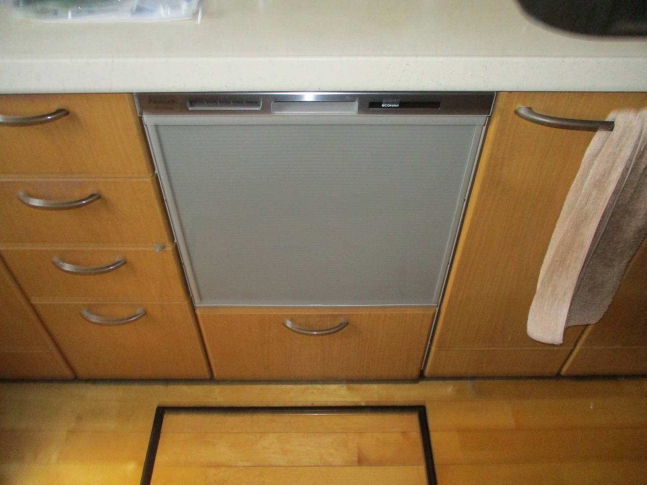 Panasonic製食器洗い乾燥機 NP-45MS8S