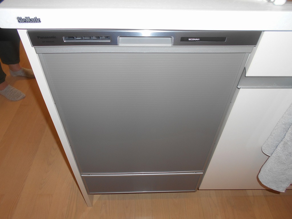 Panasonic製食器洗い乾燥機 NP-45MD9S