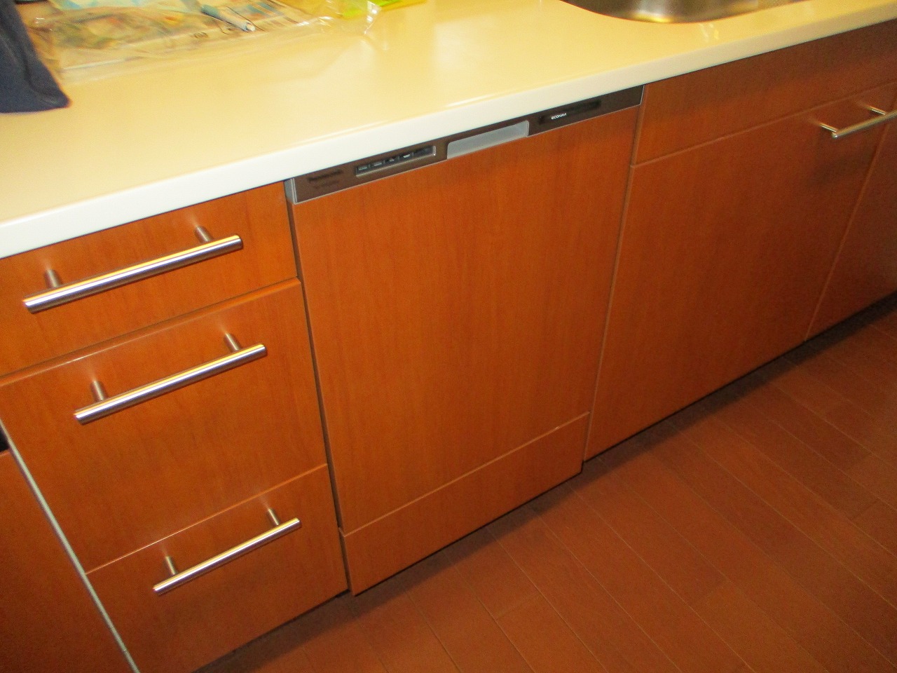 Panasonic製食器洗い乾燥機 NP-45MD9S