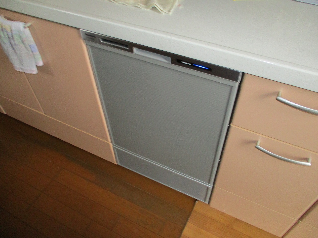 Panasonic製食器洗い乾燥機 NP-45MD9S