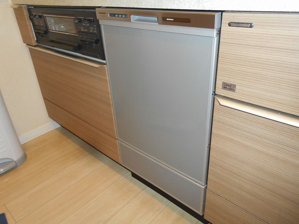 Panasonic製食器洗い乾燥機 NP-45MD9S