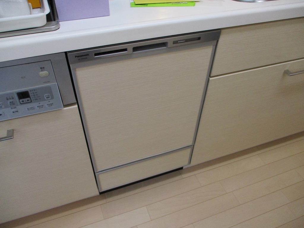 Panasonic製食器洗い乾燥機 NP-45MD9S