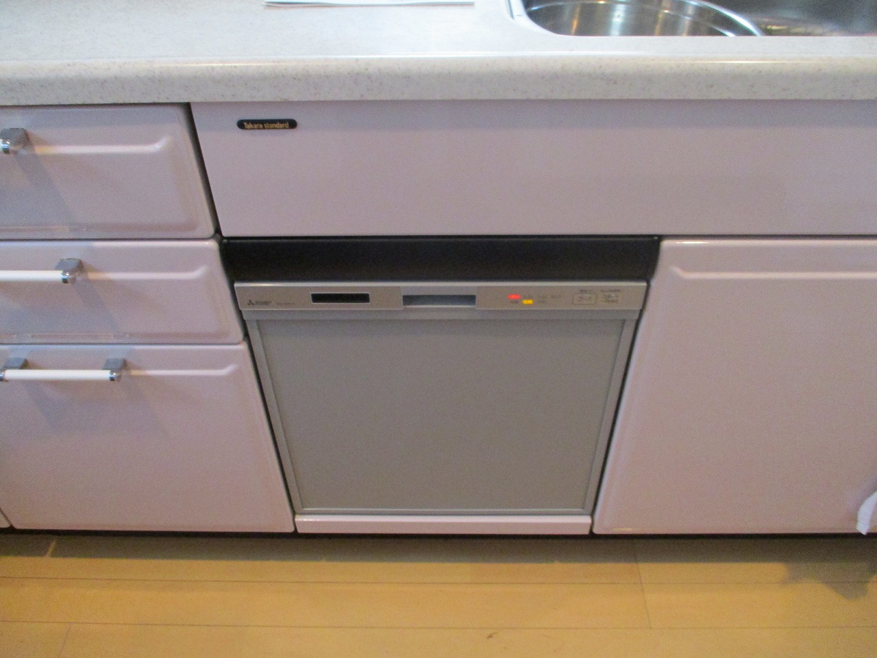 三菱製食器洗い乾燥機 EW-45R2S