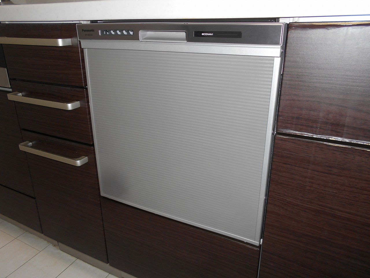 Panasonic製食器洗い乾燥機 NP-45MS9S