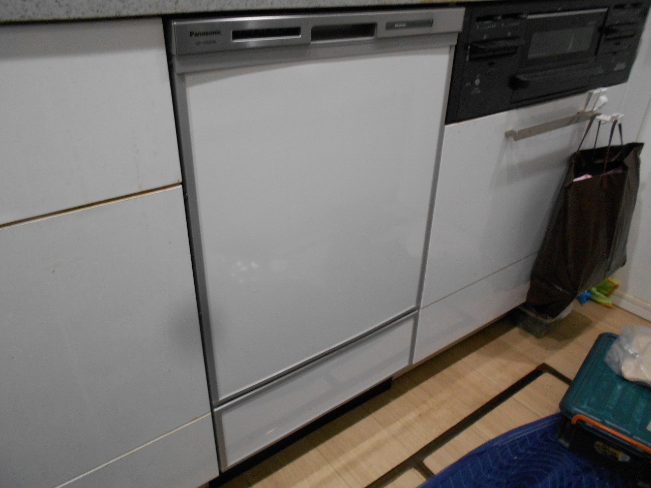 Panasonic製食器洗い乾燥機 NP-45MD9S