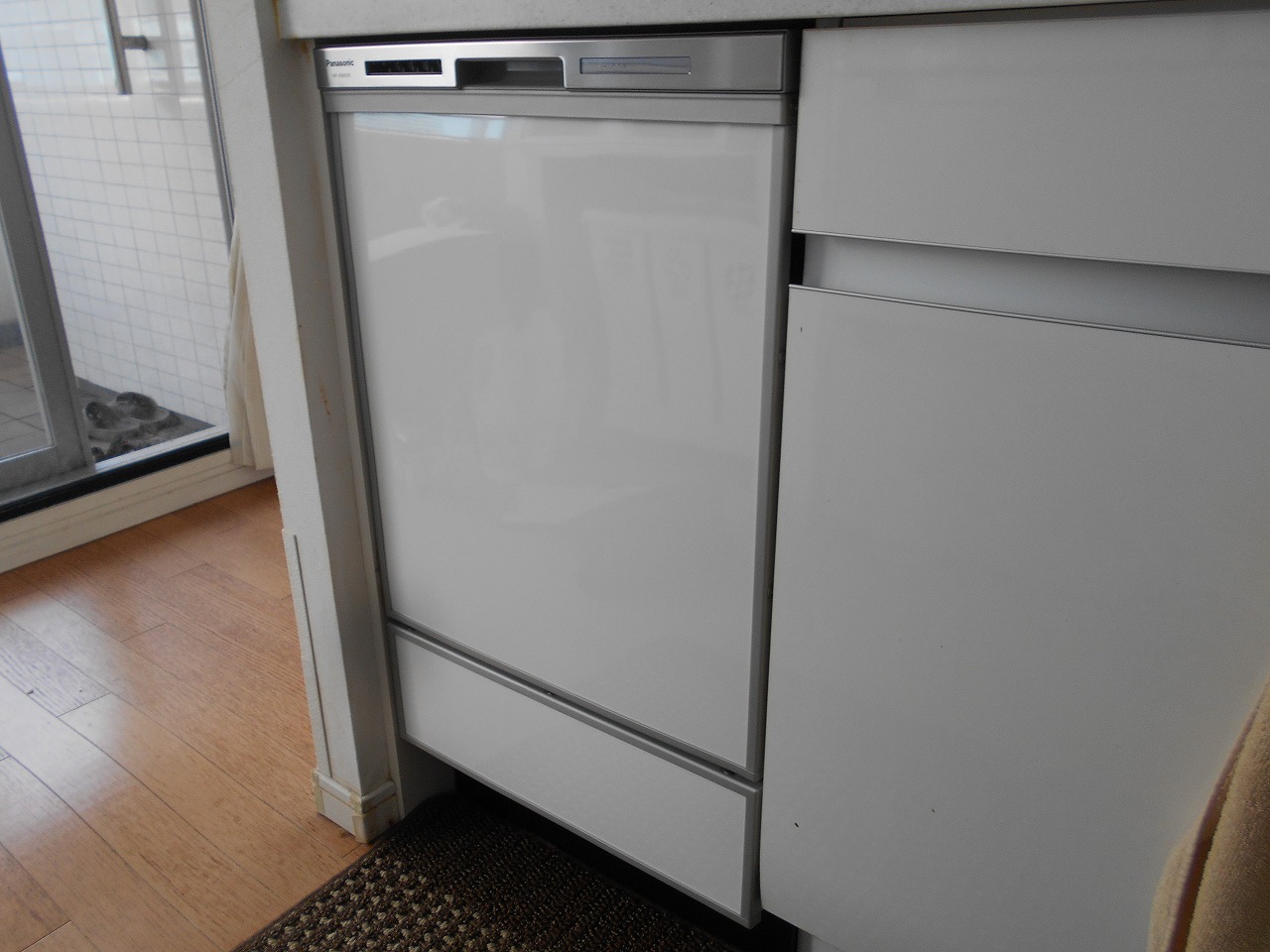 Panasonic製食器洗い乾燥機 NP-45MD9S