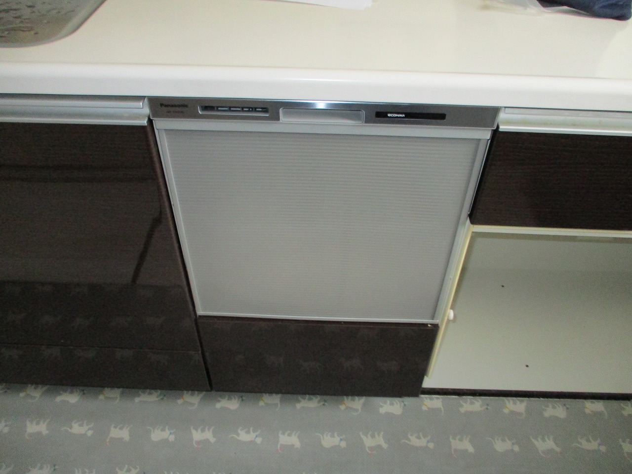 Panasonic製食器洗い乾燥機 NP-45MS9S