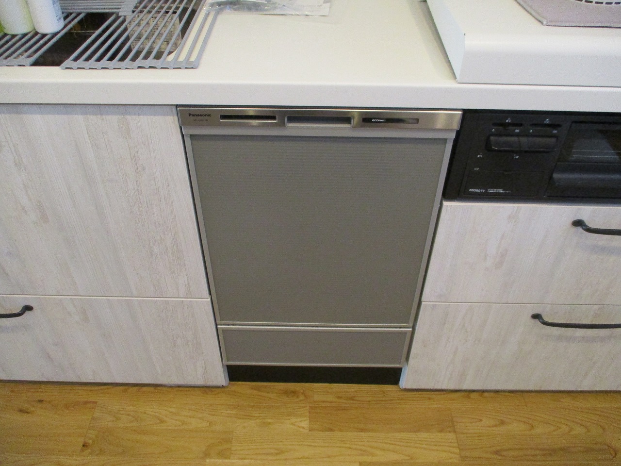 Panasonic製食器洗い乾燥機 NP-45MD9S