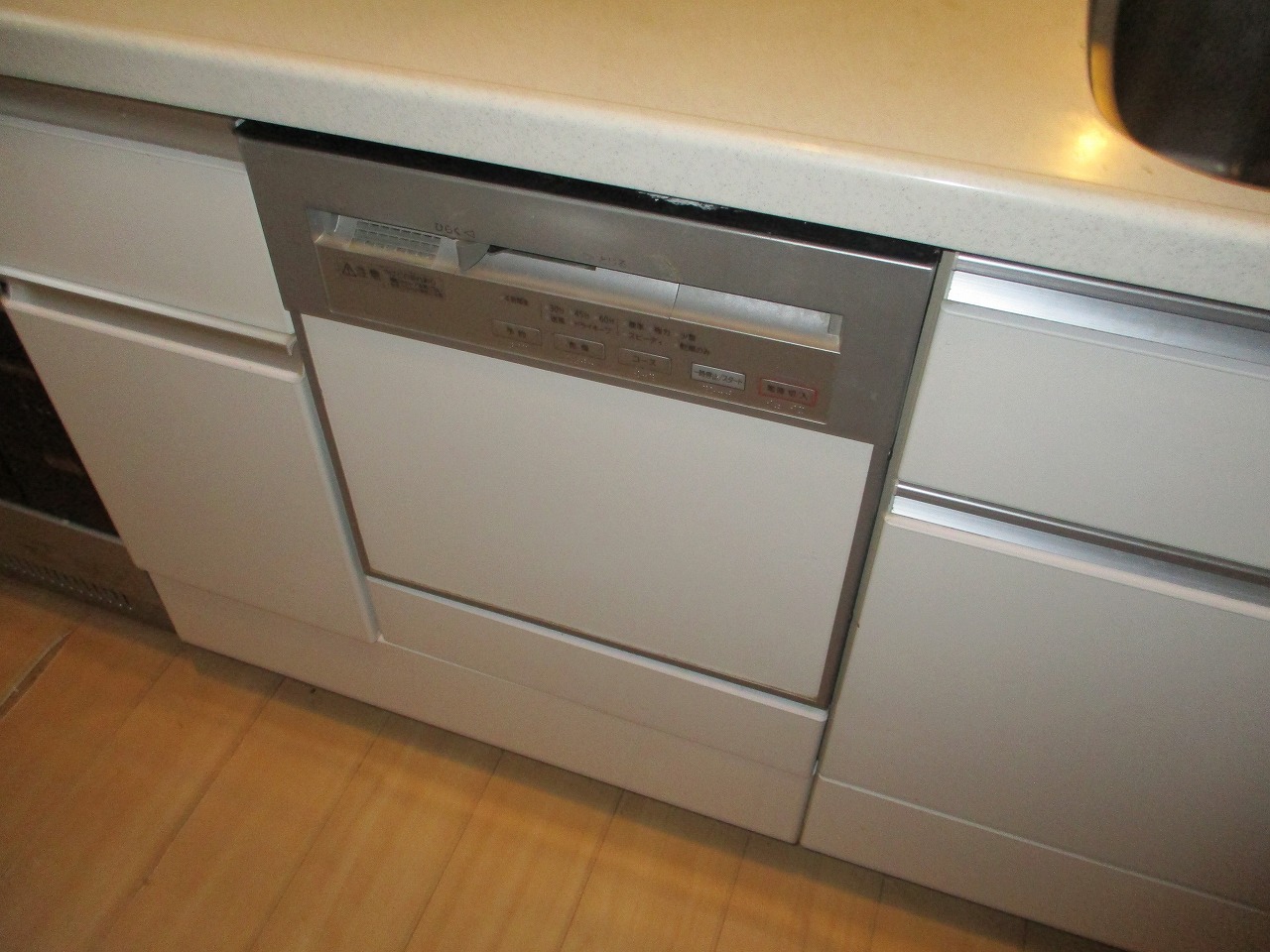 Panasonic製食器洗い乾燥機 NP-45MS9S