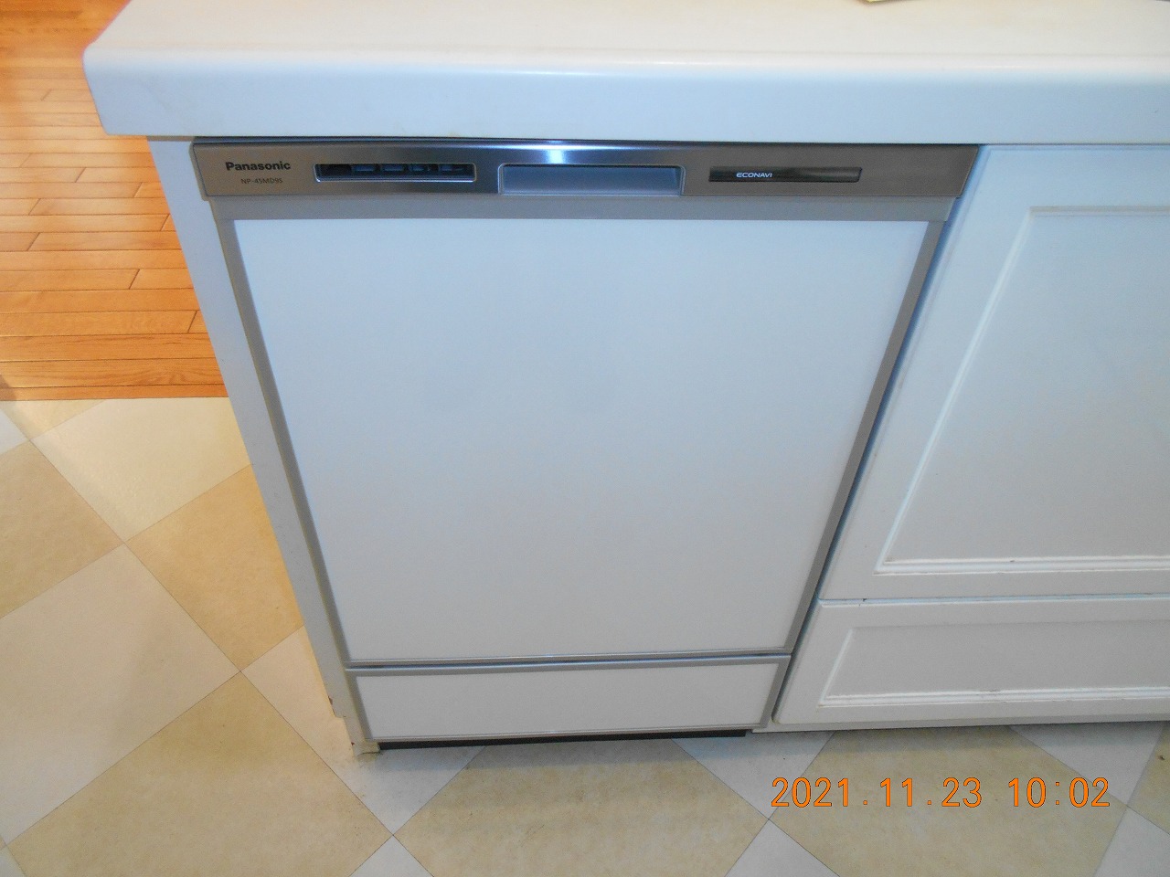 Panasonic製食器洗い乾燥機 NP-45MD9S