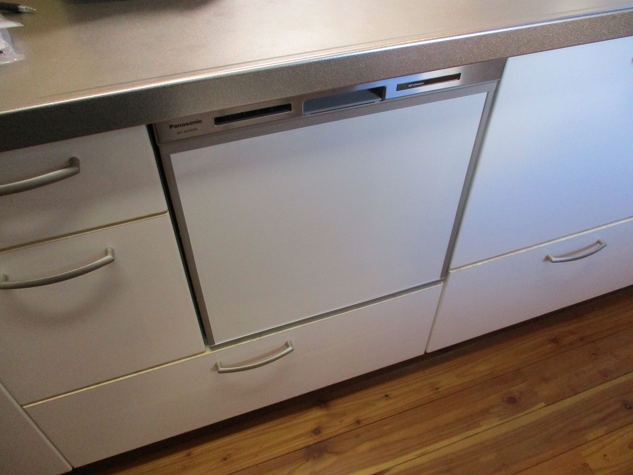 Panasonic製食器洗い乾燥機 NP-45MS9S