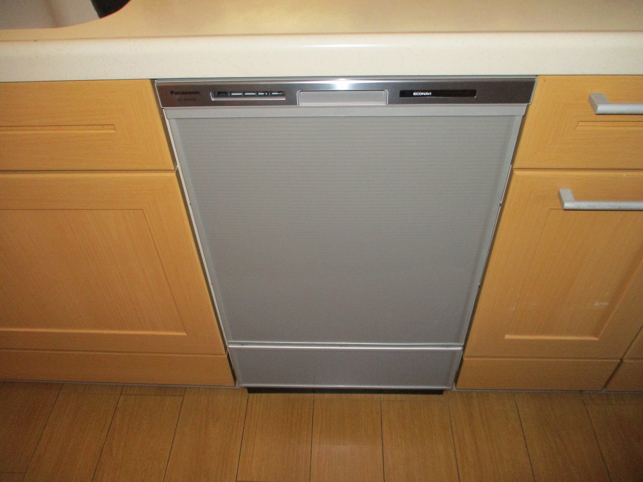Panasonic製食器洗い乾燥機 NP-45MD9S