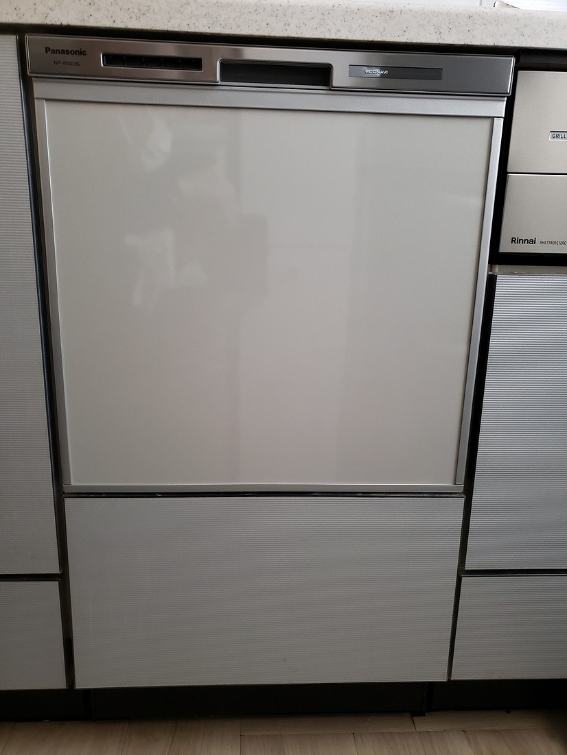 Panasonic製食器洗い乾燥機 NP-45MS9S