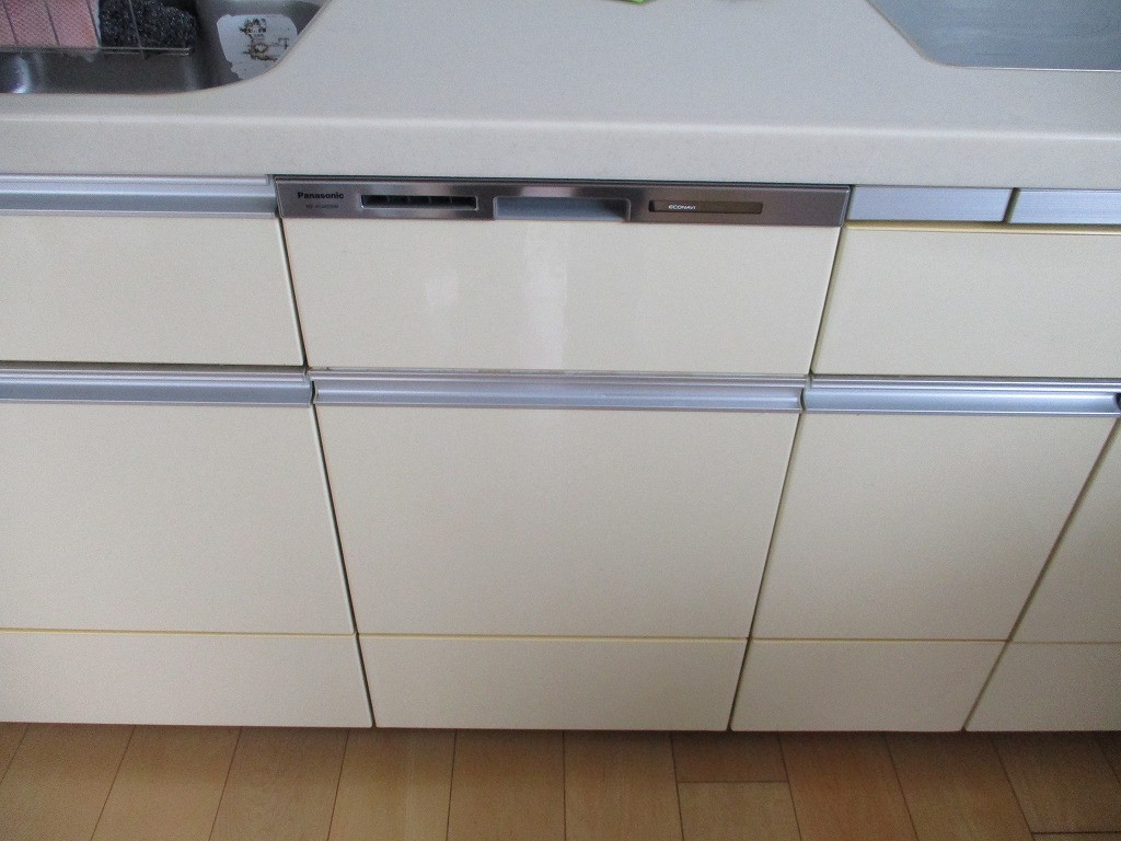 Panasonic製食器洗い乾燥機 NP-45MD9W