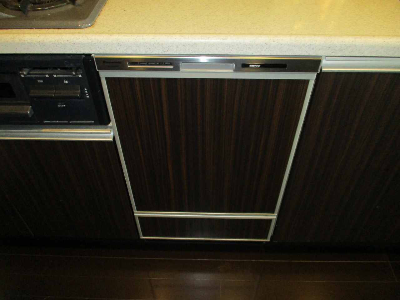 Panasonic製食器洗い乾燥機 NP-45MD9S