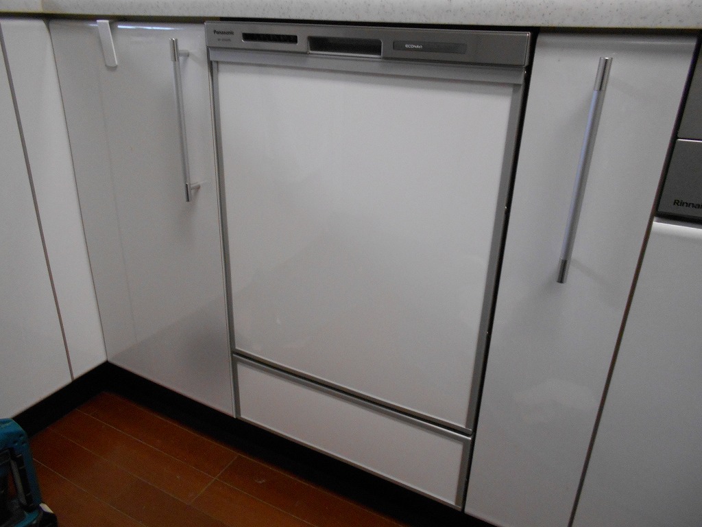 Panasonic製食器洗い乾燥機 NP-45MD9S