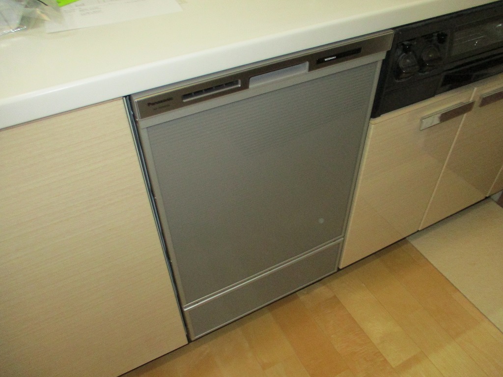 Panasonic製食器洗い乾燥機 NP-45MD9S