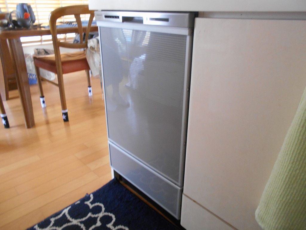 Panasonic製食器洗い乾燥機　NP-45MD9S